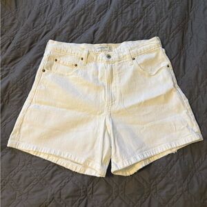 Abercrombie & Fitch High Rise Dad Shorts